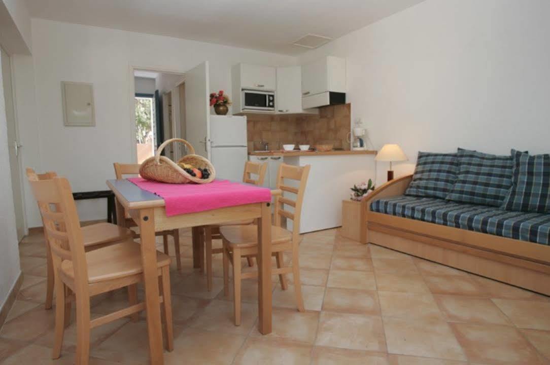 Residence Cala Bianca Borgo  Εξωτερικό φωτογραφία